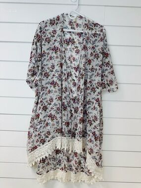 La Hearts White Floral Crochet Hem Swim Coverup /One Size